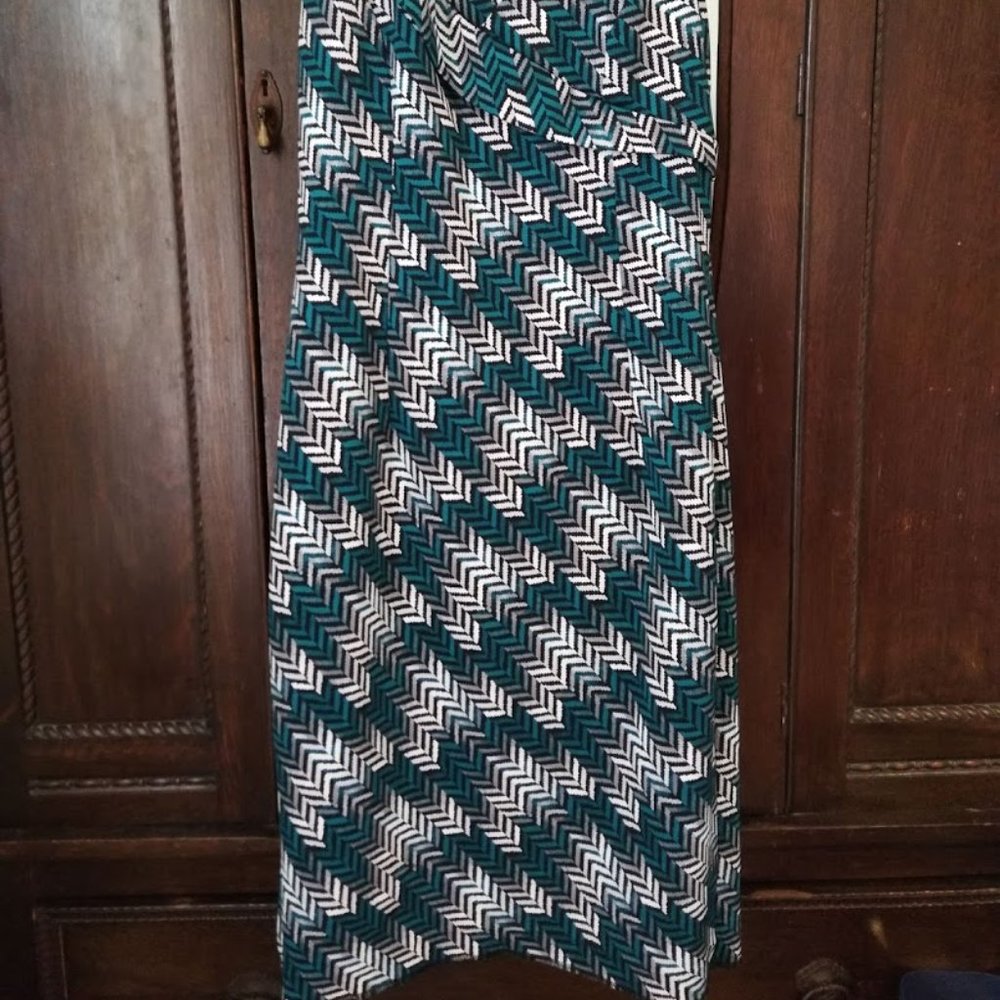 WHBM- Green/B&W multi - Dress 12 - Picture 2 of 2